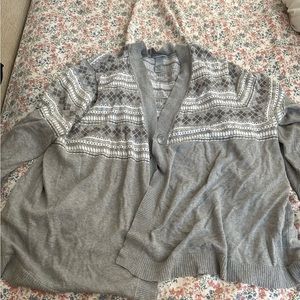Gray and white cardigan Catherine’s size 5x